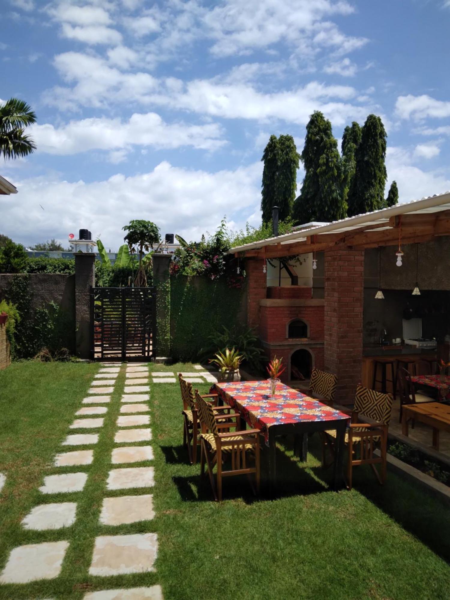 Sprunger Avenue - Tulia Homes Moshi Exterior foto