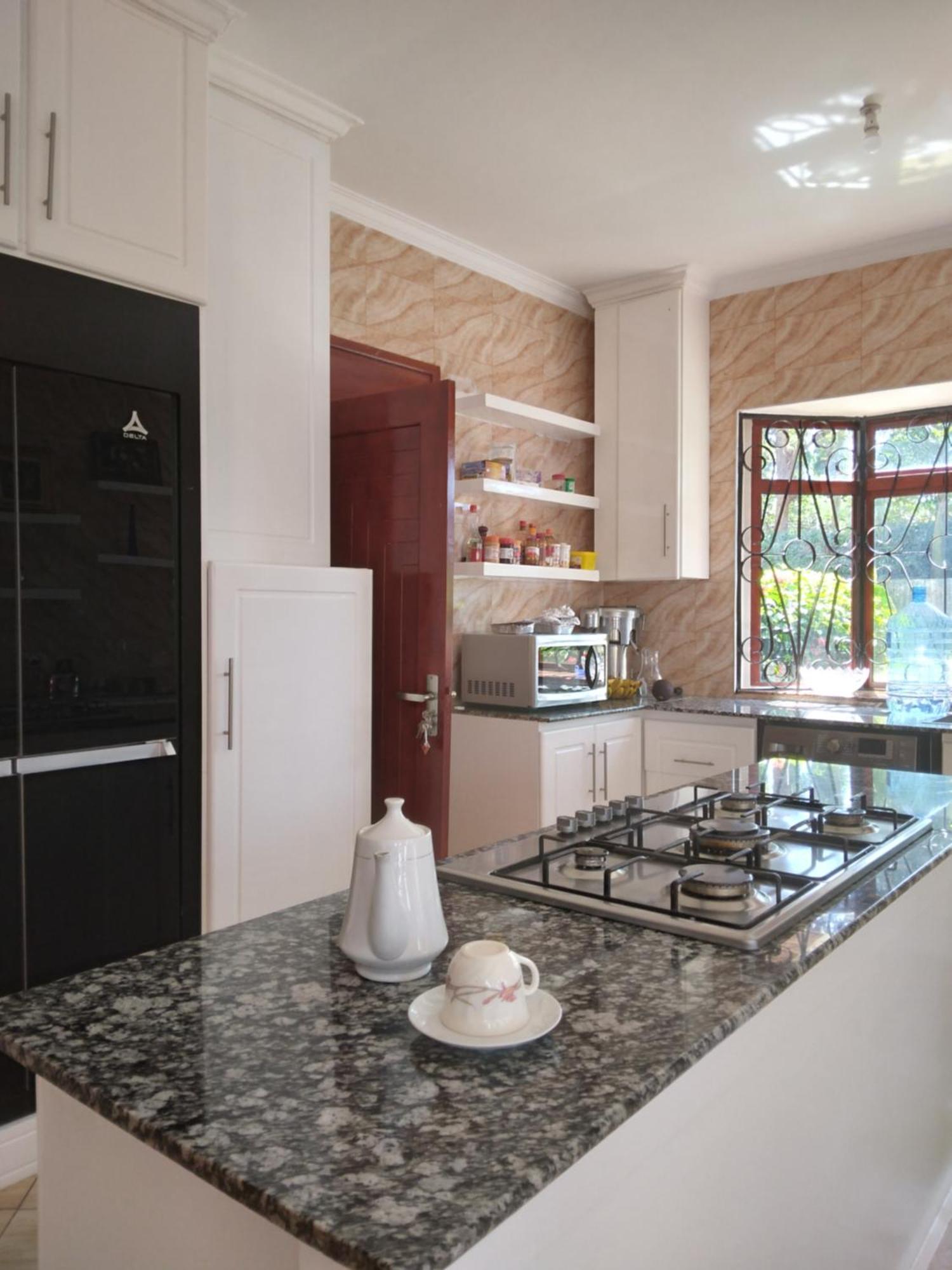 Sprunger Avenue - Tulia Homes Moshi Exterior foto